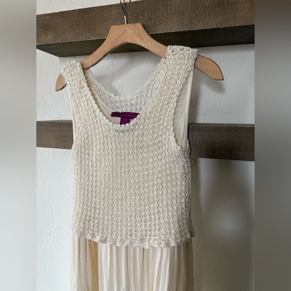 Mix Nouveau|Vintage 90’s tiered ruffle white Maxi dress with crotchet & florals• - Picture 3 of 13